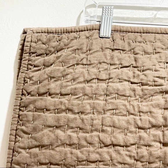 POTTERY BARN Set Of Two Pick Stitch Pillow Shams - Picture 4 of 8